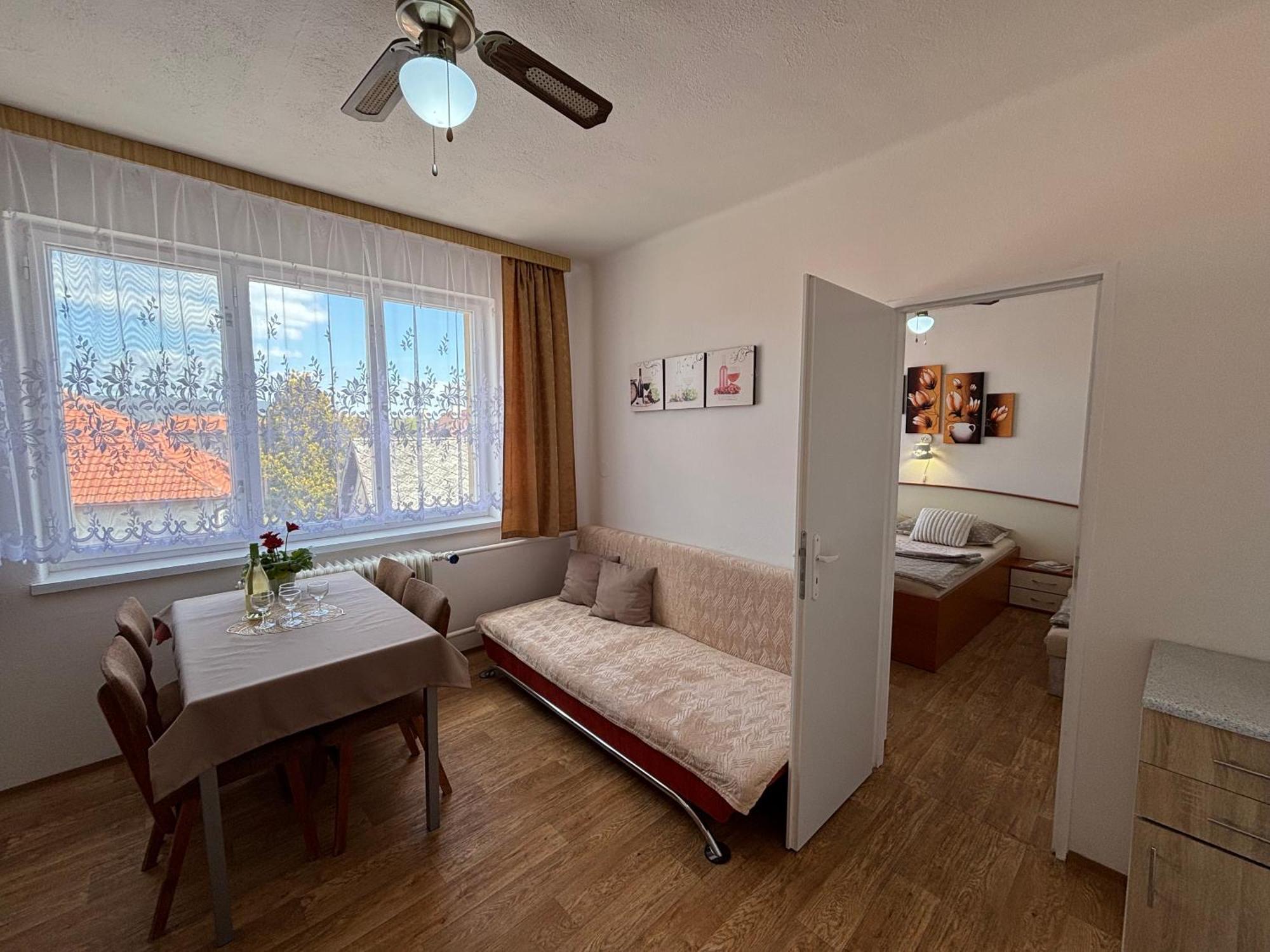 Apartmanovy Dom Grand Штурово Экстерьер фото