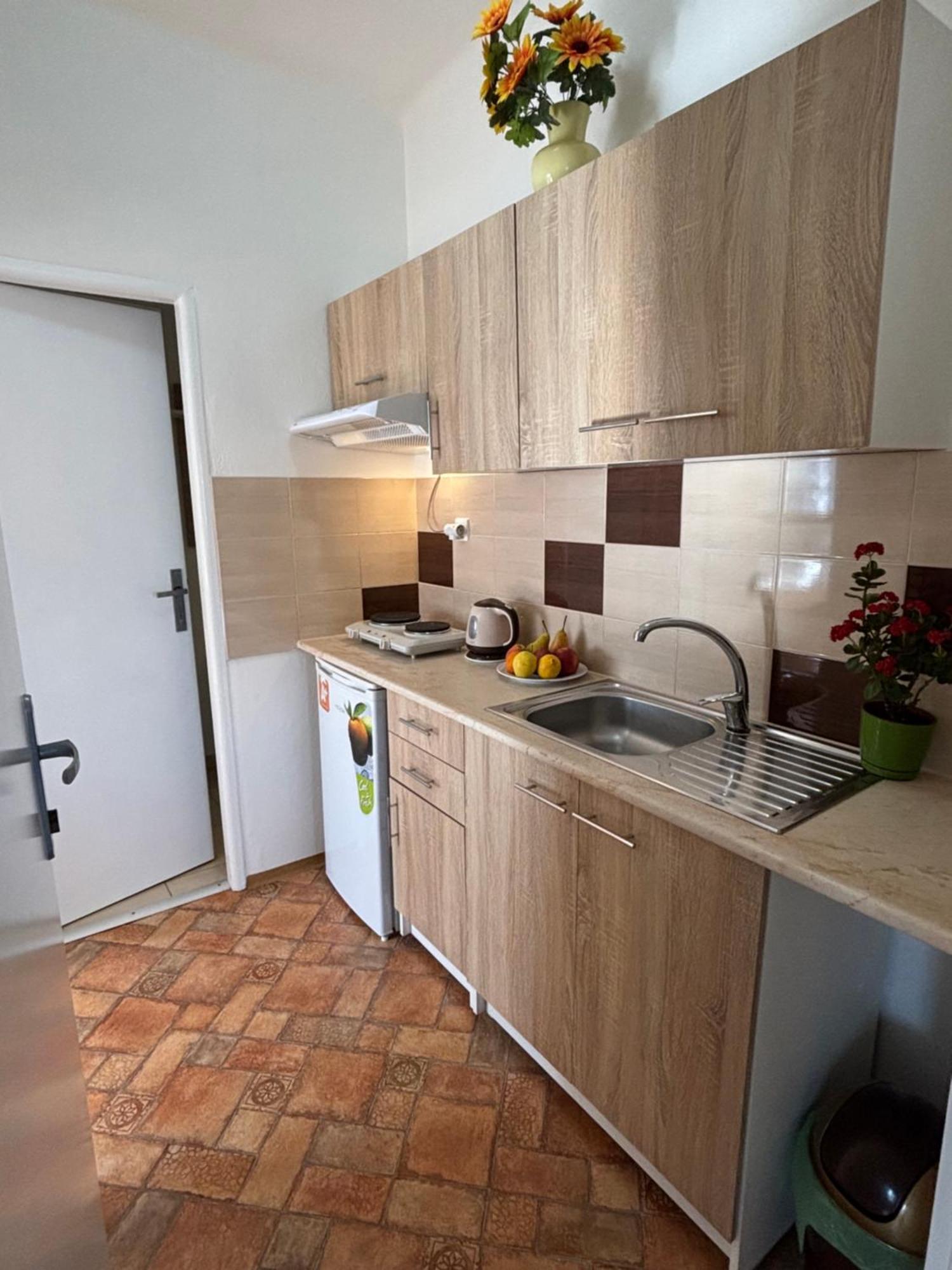 Apartmanovy Dom Grand Штурово Экстерьер фото