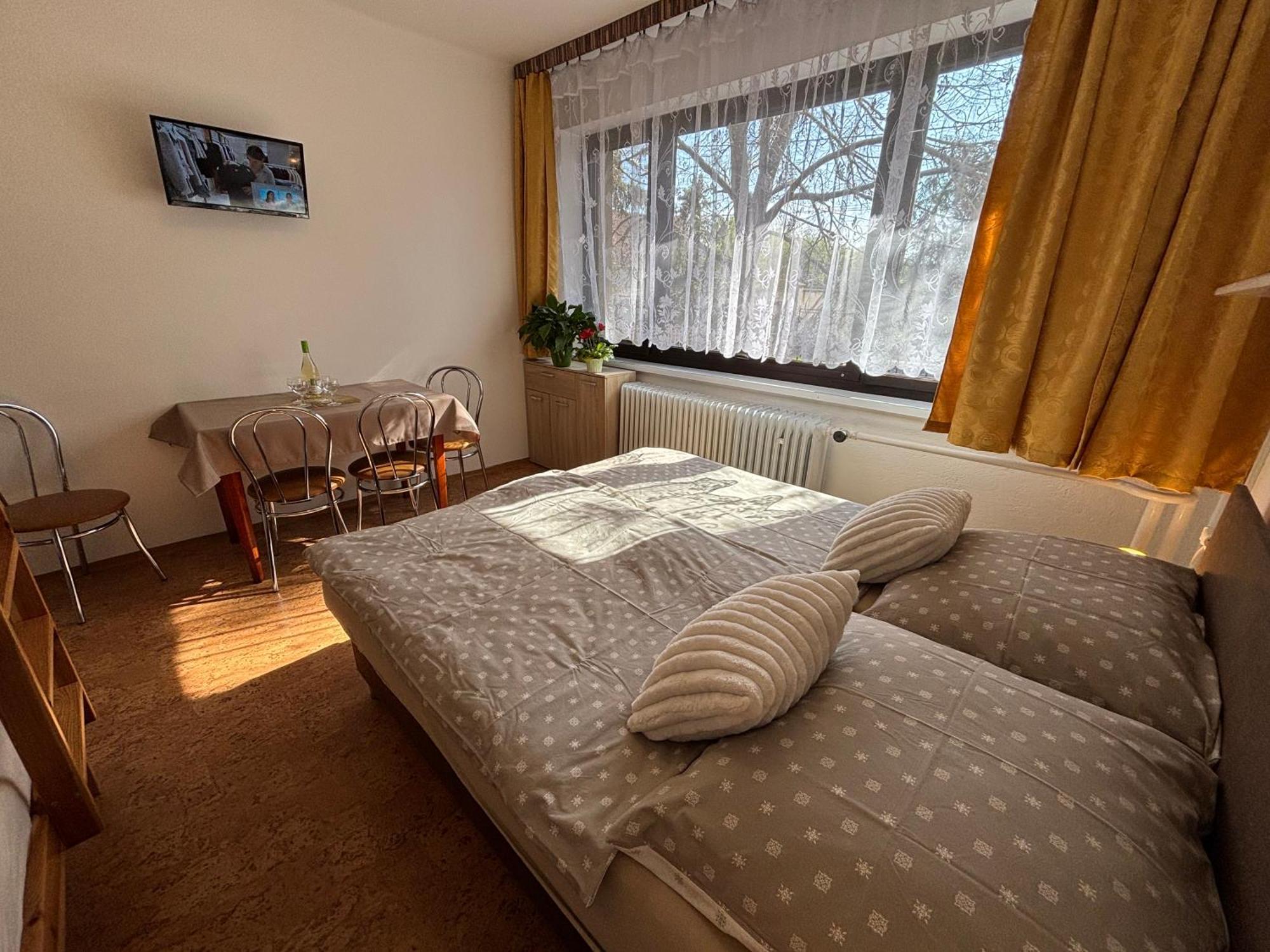 Apartmanovy Dom Grand Штурово Экстерьер фото